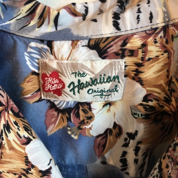 Vintage Hawaiian button down. - Picture 2 of 3